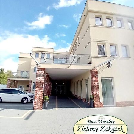 Dom Weselny Zielony Zakatek Jarocin Εξωτερικό φωτογραφία